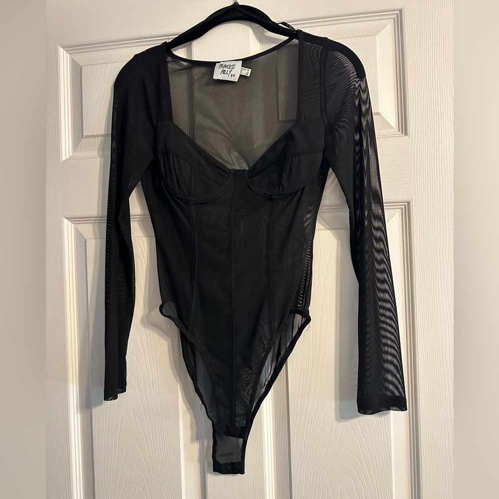 Princess Polly Sheer Bodysuit long sleeve ( US size 6 )